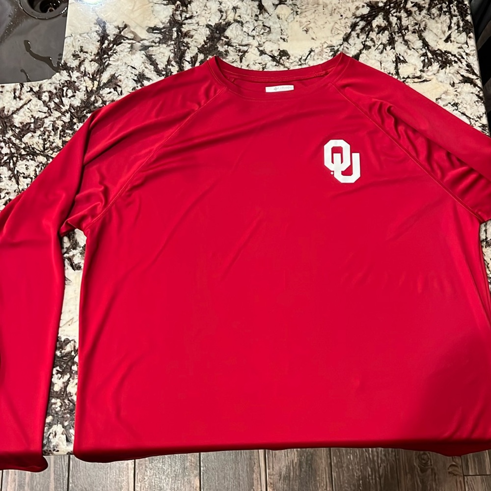 Mens Oklahoma Sooners Columbia Drifit Long Sleeve shirt. Size XL